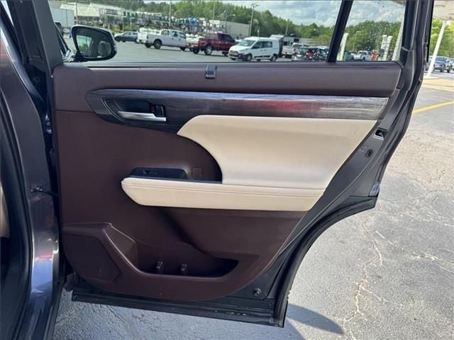 2021 Toyota Highlander Platinum
