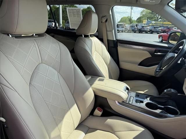 2021 Toyota Highlander Platinum