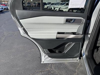 2024 Ford Explorer XLT 4x2