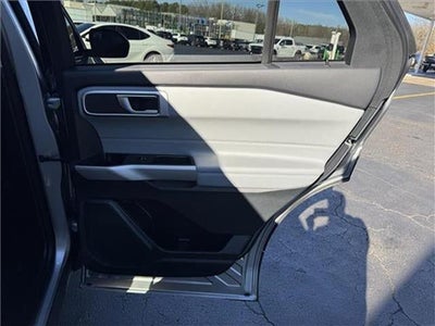 2024 Ford Explorer XLT 4x2