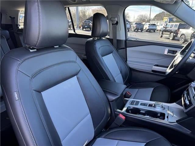 2024 Ford Explorer XLT 4x2