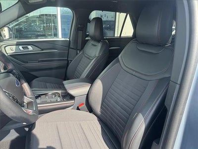 2025 Ford Explorer ST-Line 4x2
