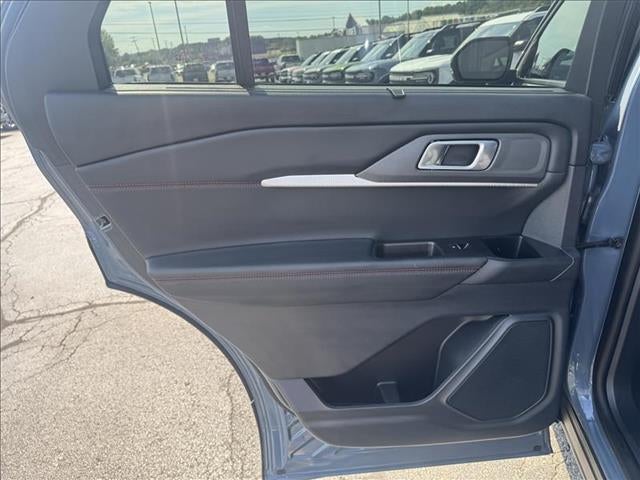 2025 Ford Explorer ST-Line 4x2