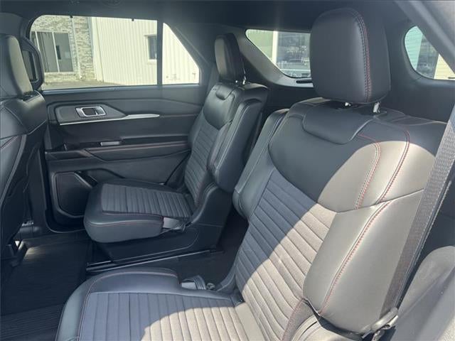 2025 Ford Explorer ST-Line 4x2