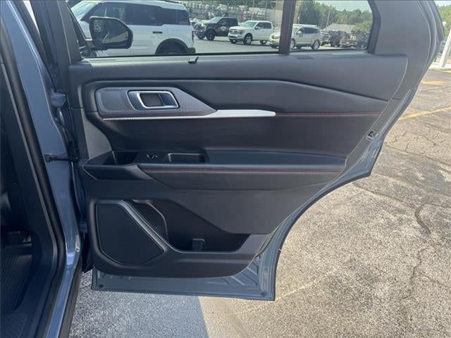 2025 Ford Explorer ST-Line 4x2