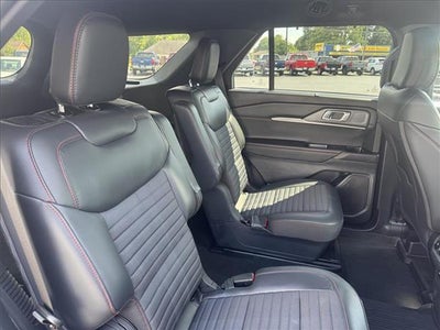 2025 Ford Explorer ST-Line 4x2