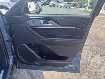 2025 Ford Explorer ST-Line 4x2