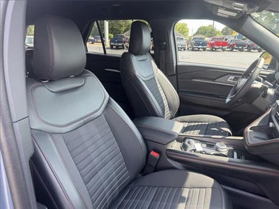 2025 Ford Explorer ST-Line 4x2