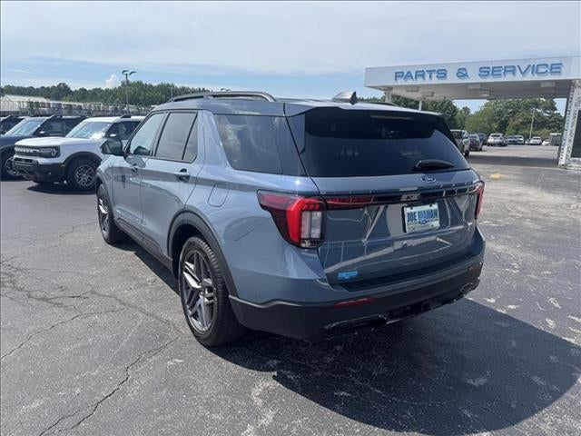 2025 Ford Explorer ST-Line 4x2