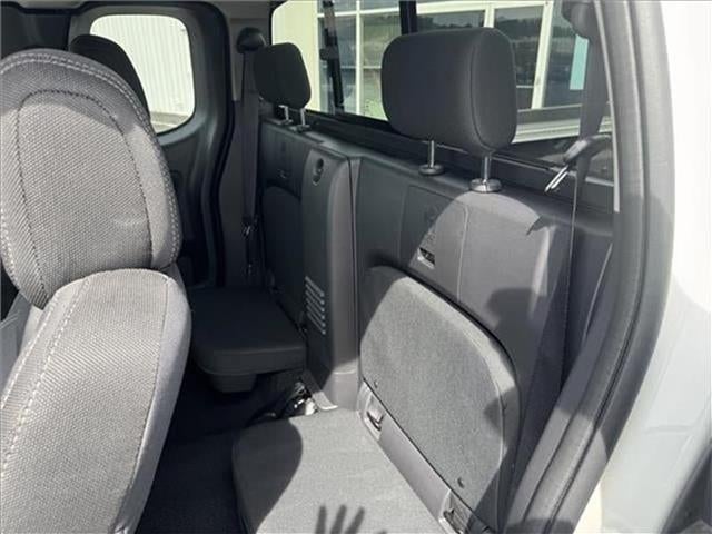 2024 Nissan Frontier SV (A9) 4x4 King Cab 6 ft. box 126 in. WB