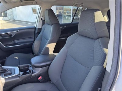 2021 Toyota RAV4 LE Front-wheel Drive