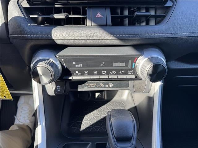 2021 Toyota RAV4 LE Front-wheel Drive