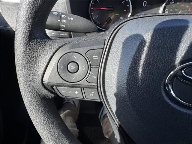 2021 Toyota RAV4 LE Front-wheel Drive