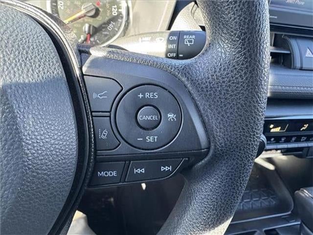 2021 Toyota RAV4 LE Front-wheel Drive