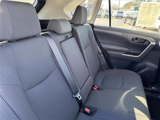 2021 Toyota RAV4 LE Front-wheel Drive