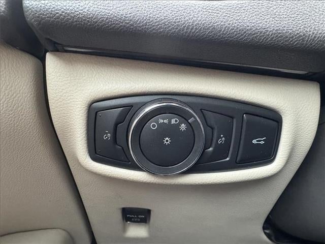 2016 Lincoln MKZ Front-wheel Drive Sedan