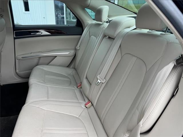 2016 Lincoln MKZ Front-wheel Drive Sedan