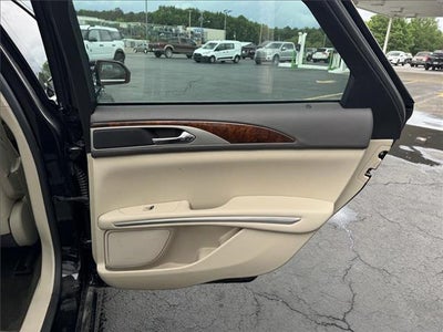 2016 Lincoln MKZ Front-wheel Drive Sedan