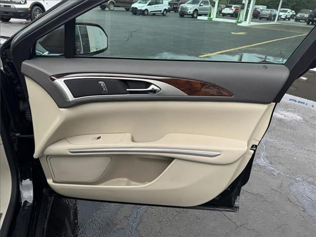 2016 Lincoln MKZ Front-wheel Drive Sedan
