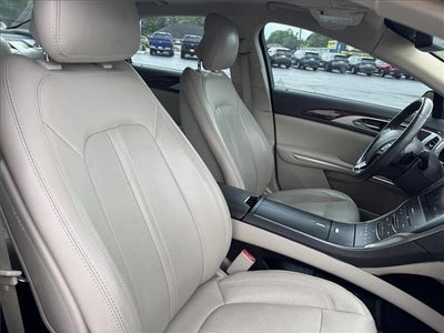 2016 Lincoln MKZ Front-wheel Drive Sedan