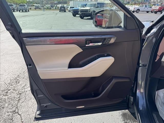 2021 Toyota Highlander Platinum Front-wheel Drive
