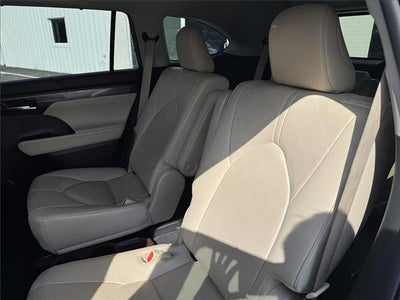 2021 Toyota Highlander Platinum Front-wheel Drive