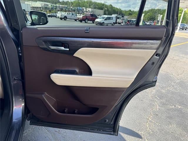 2021 Toyota Highlander Platinum Front-wheel Drive