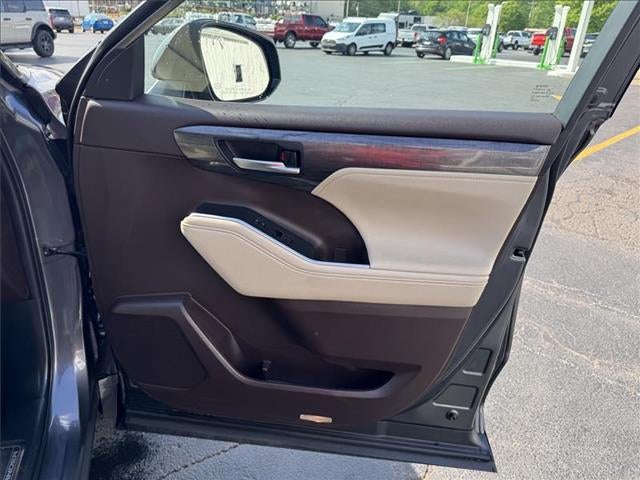 2021 Toyota Highlander Platinum Front-wheel Drive