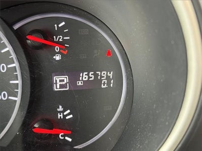 2017 Nissan Quest Base