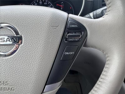 2017 Nissan Quest Base