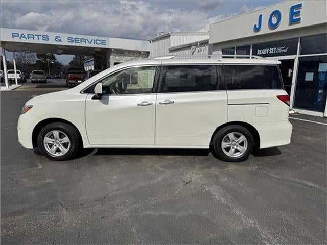 2017 Nissan Quest Base