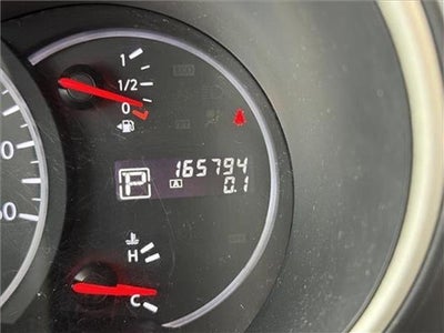 2017 Nissan Quest Base