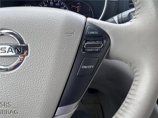 2017 Nissan Quest Base